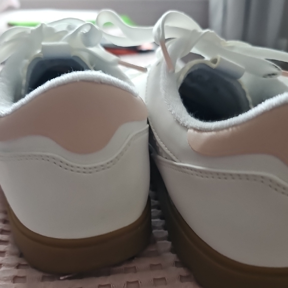 Ryka Women's White Gumsole Sneakers - Picture 4 of 8